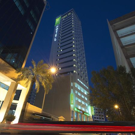 Готель Ibis Styles Manama Diplomatic Area Екстер'єр фото