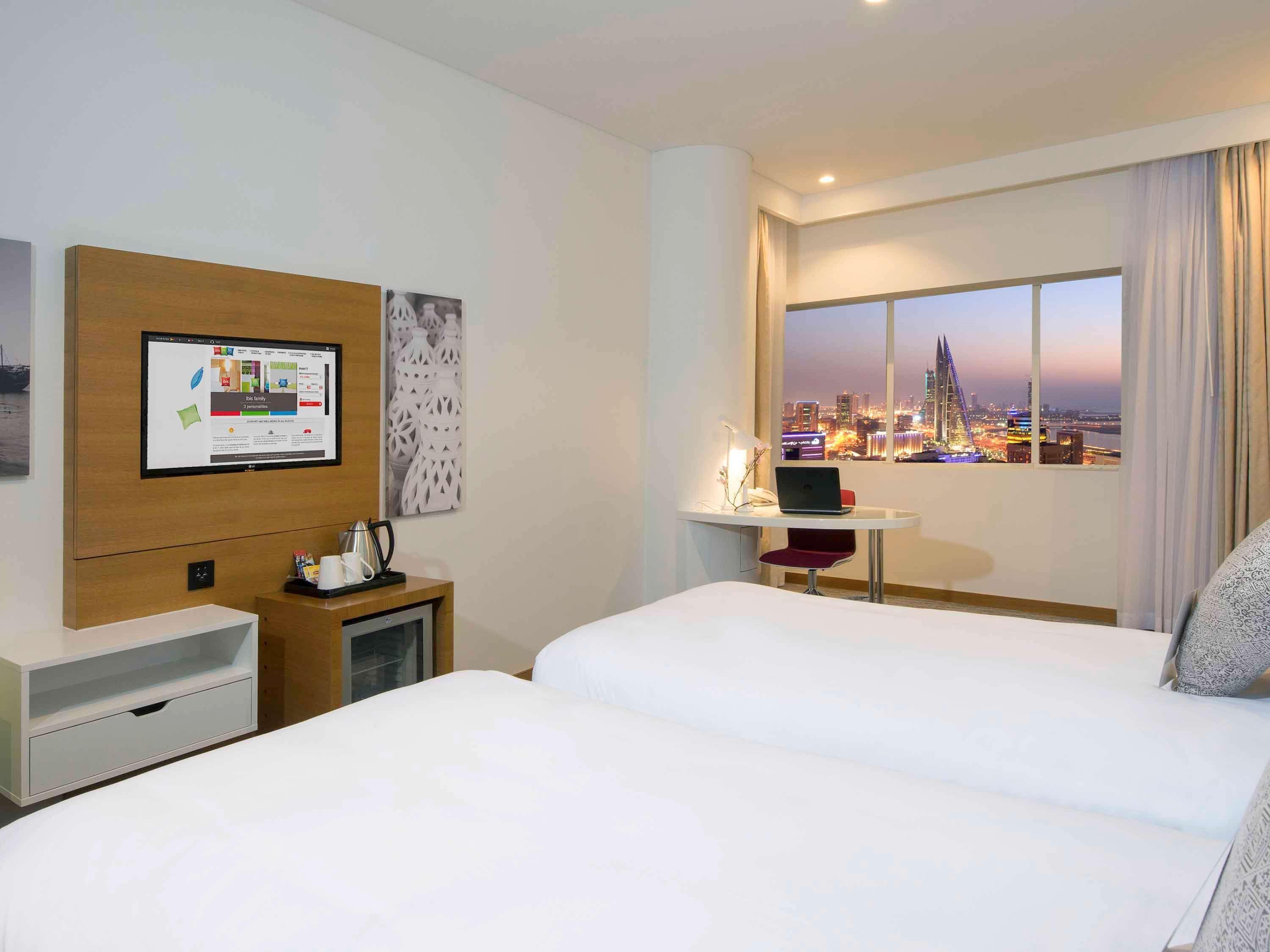 Готель Ibis Styles Manama Diplomatic Area Екстер'єр фото