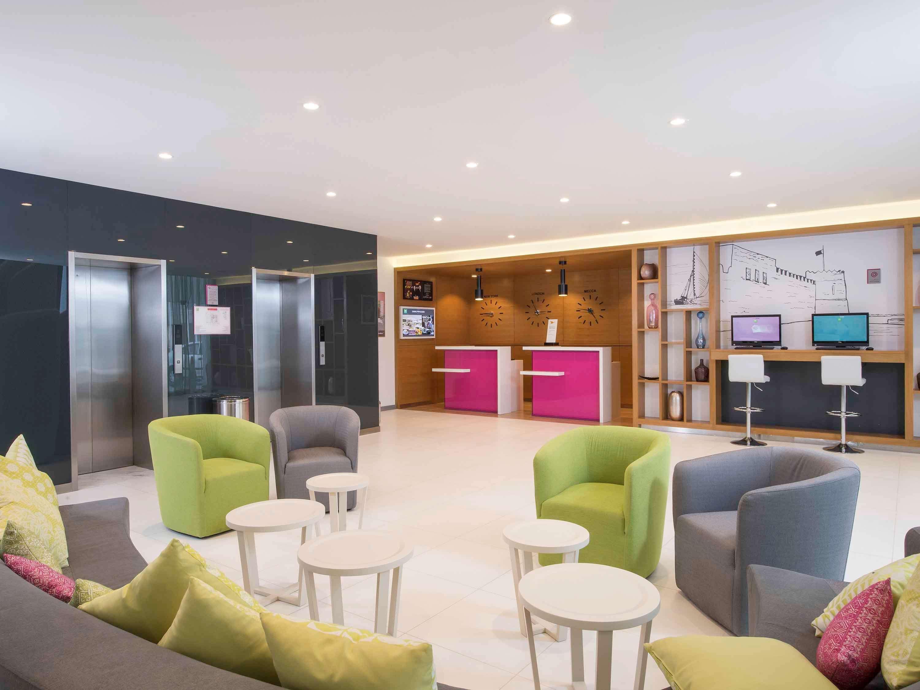 Готель Ibis Styles Manama Diplomatic Area Екстер'єр фото