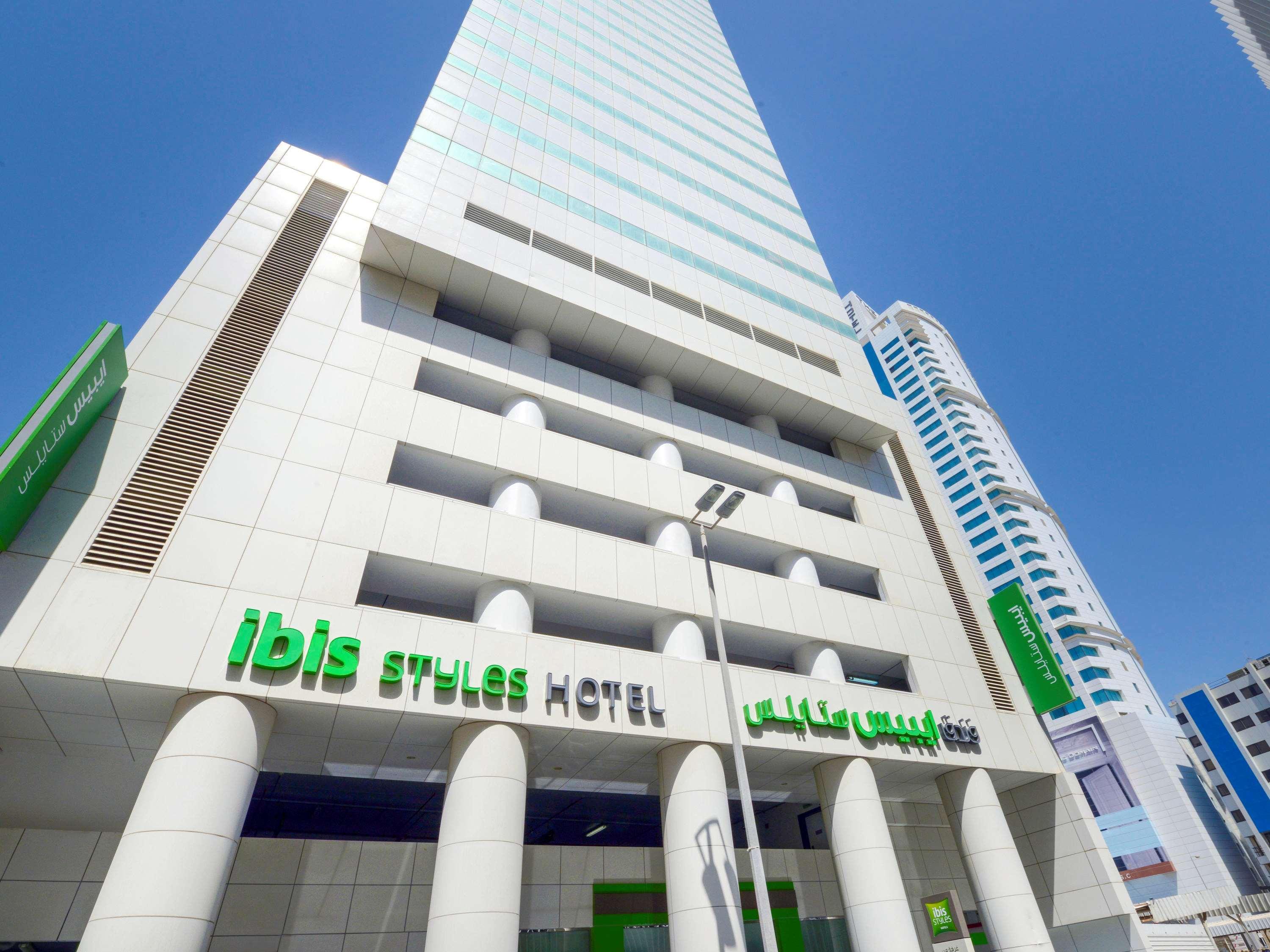 Готель Ibis Styles Manama Diplomatic Area Екстер'єр фото