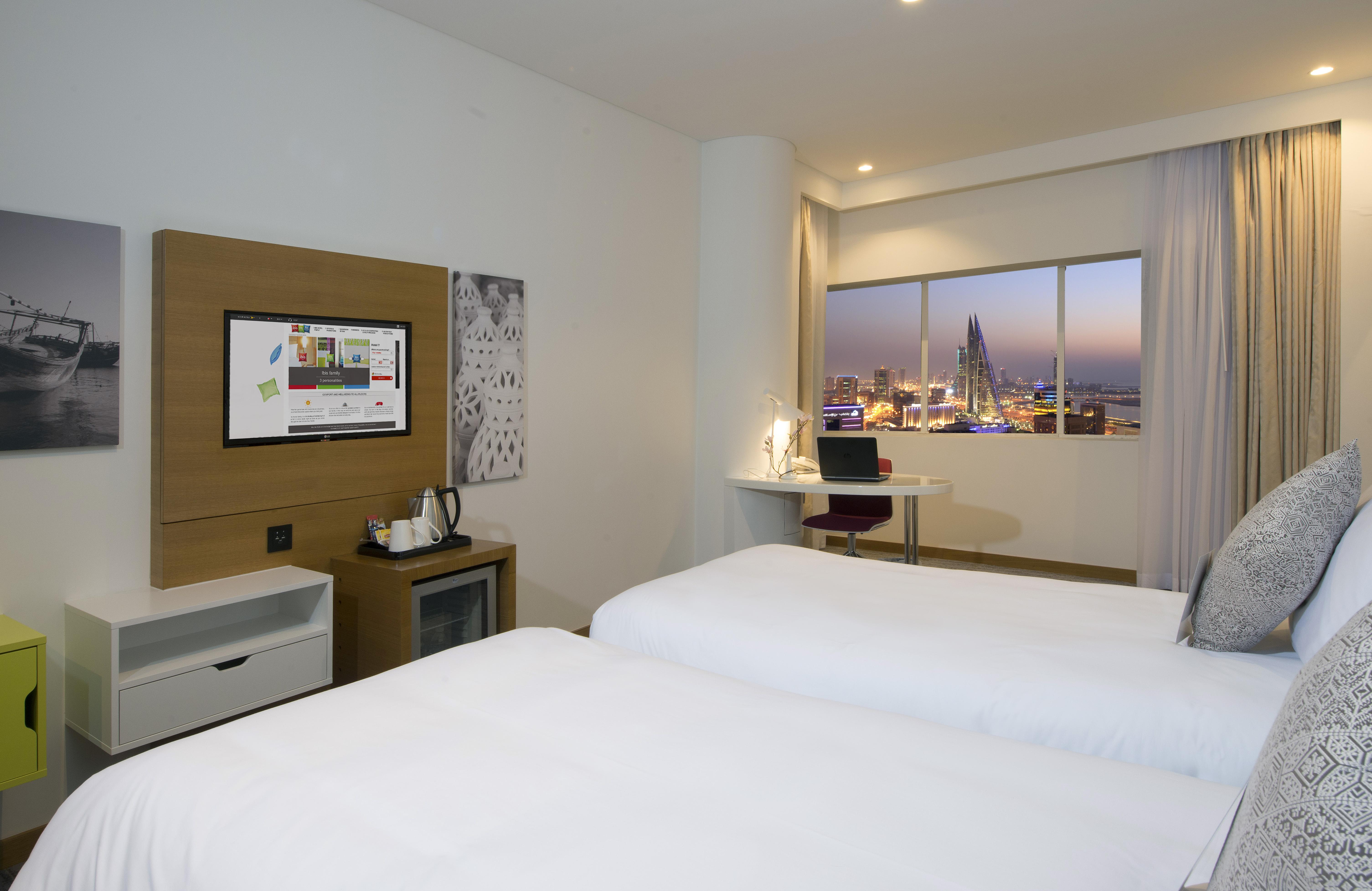 Готель Ibis Styles Manama Diplomatic Area Екстер'єр фото