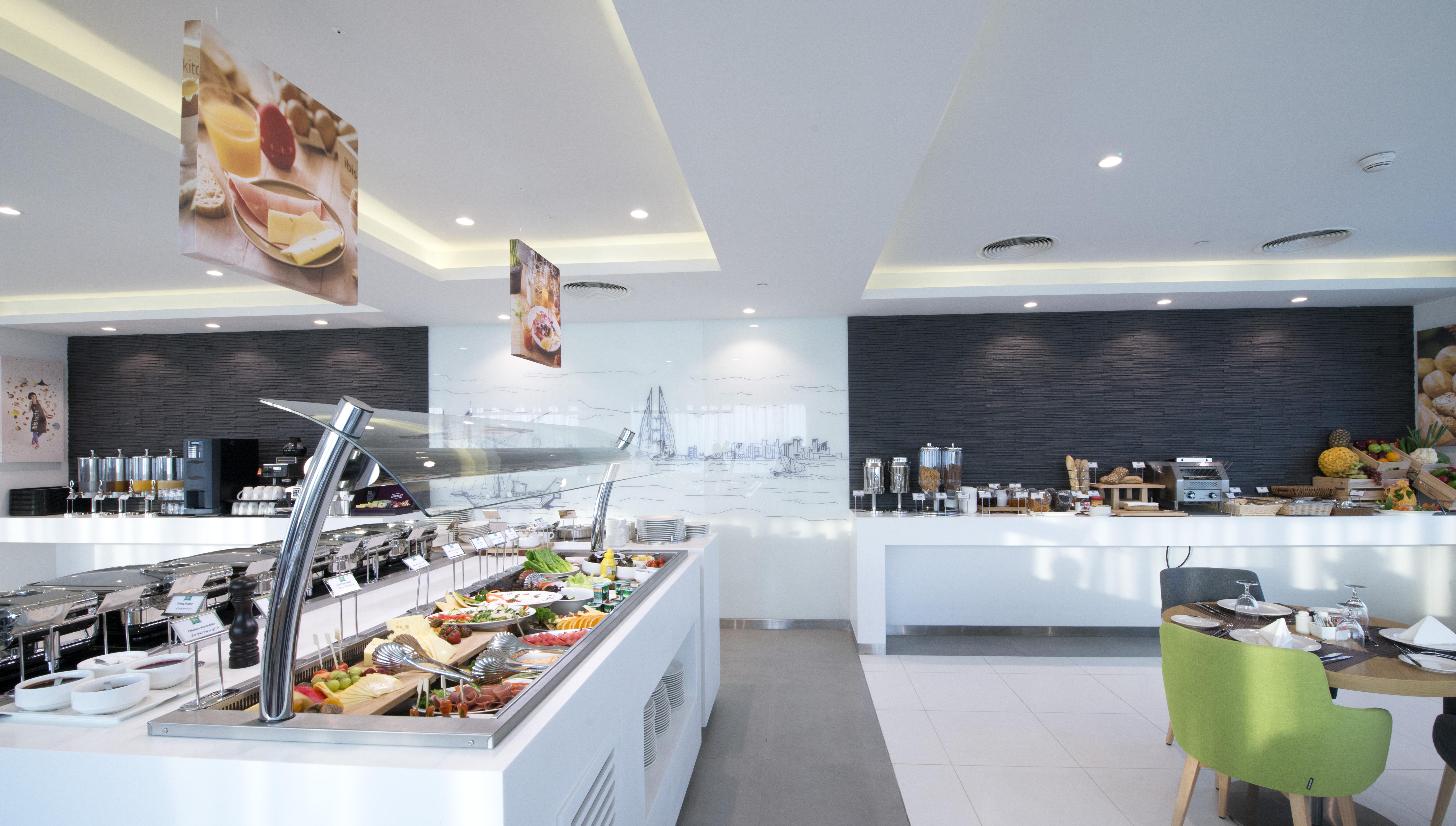 Готель Ibis Styles Manama Diplomatic Area Екстер'єр фото