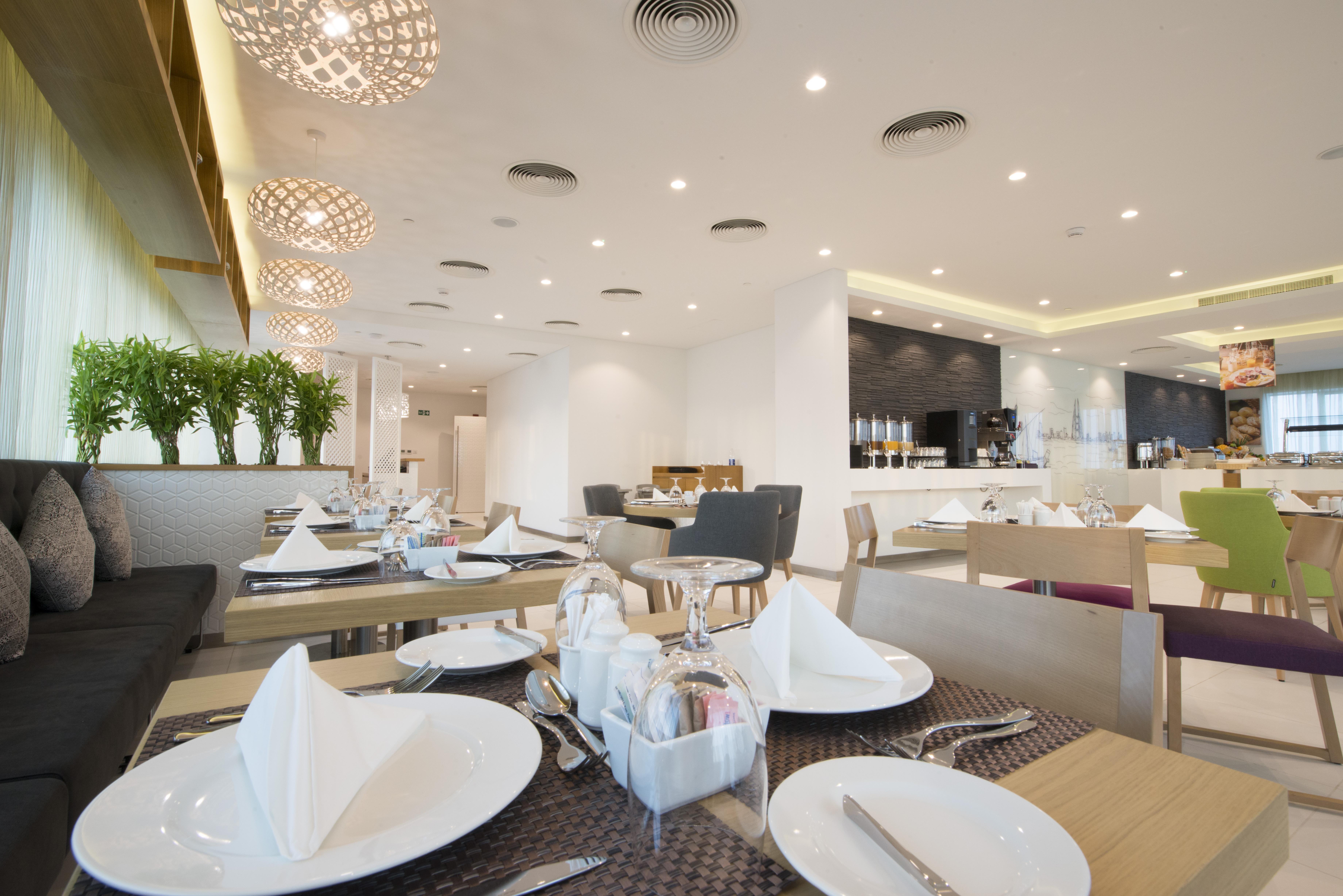 Готель Ibis Styles Manama Diplomatic Area Екстер'єр фото