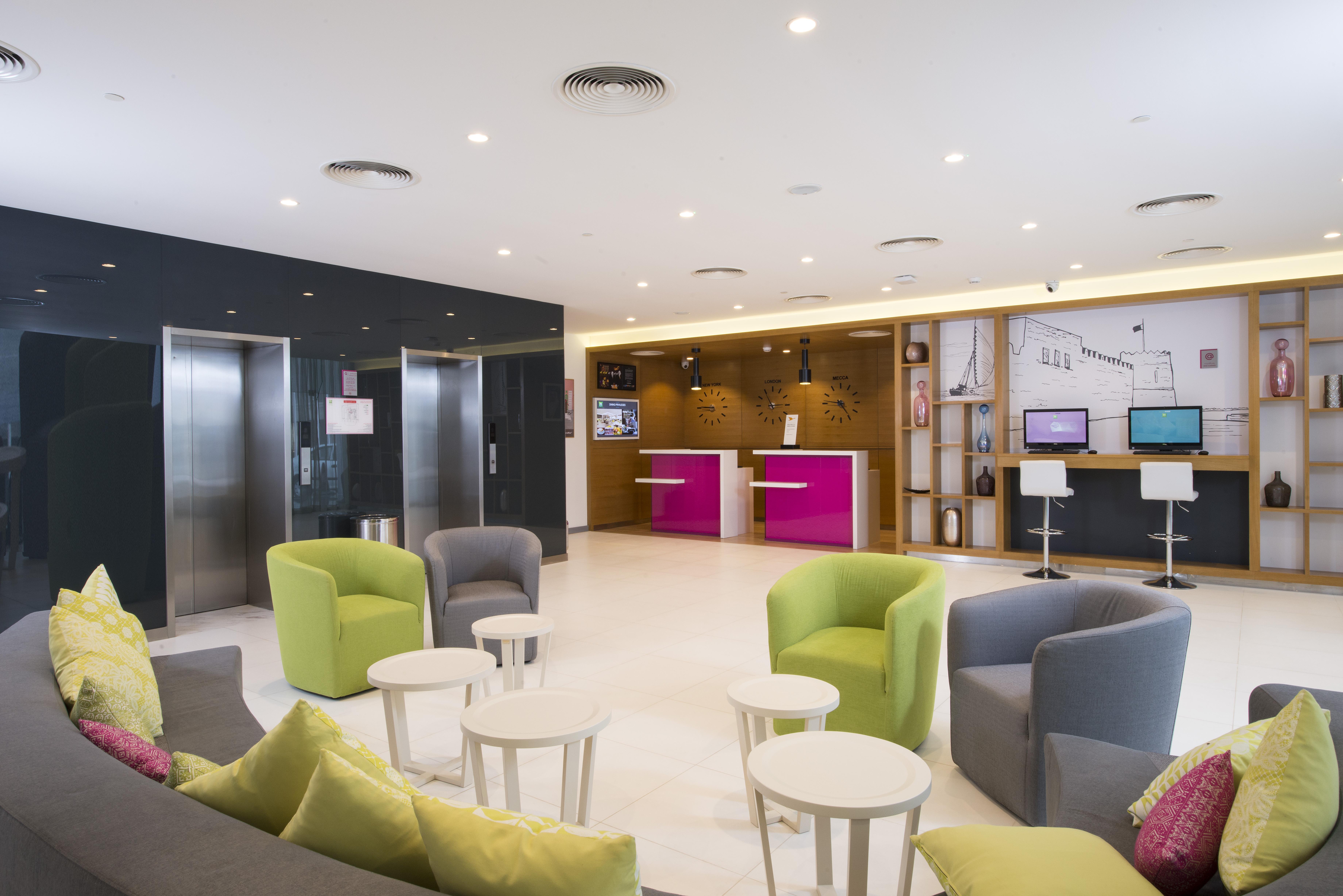 Готель Ibis Styles Manama Diplomatic Area Екстер'єр фото