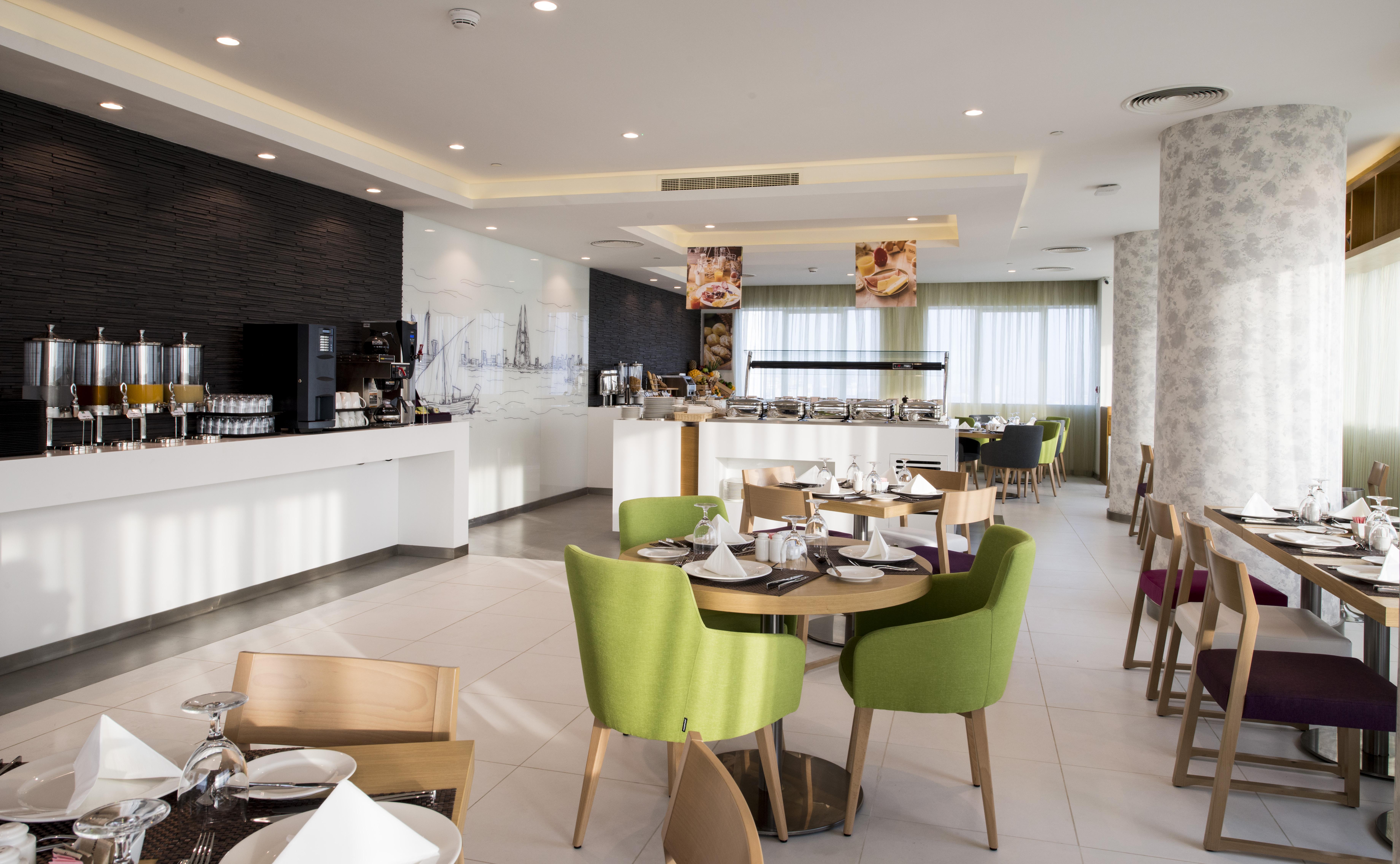Готель Ibis Styles Manama Diplomatic Area Екстер'єр фото