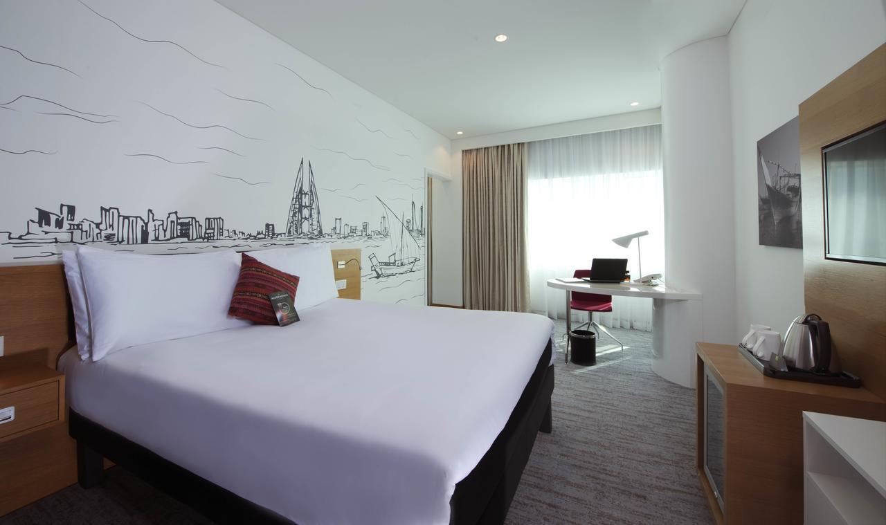 Готель Ibis Styles Manama Diplomatic Area Екстер'єр фото