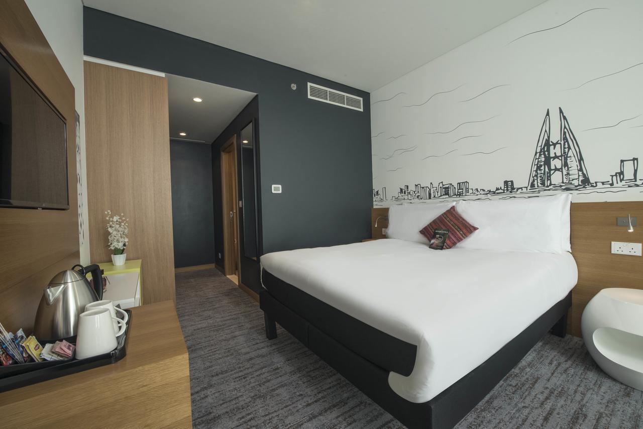 Готель Ibis Styles Manama Diplomatic Area Екстер'єр фото