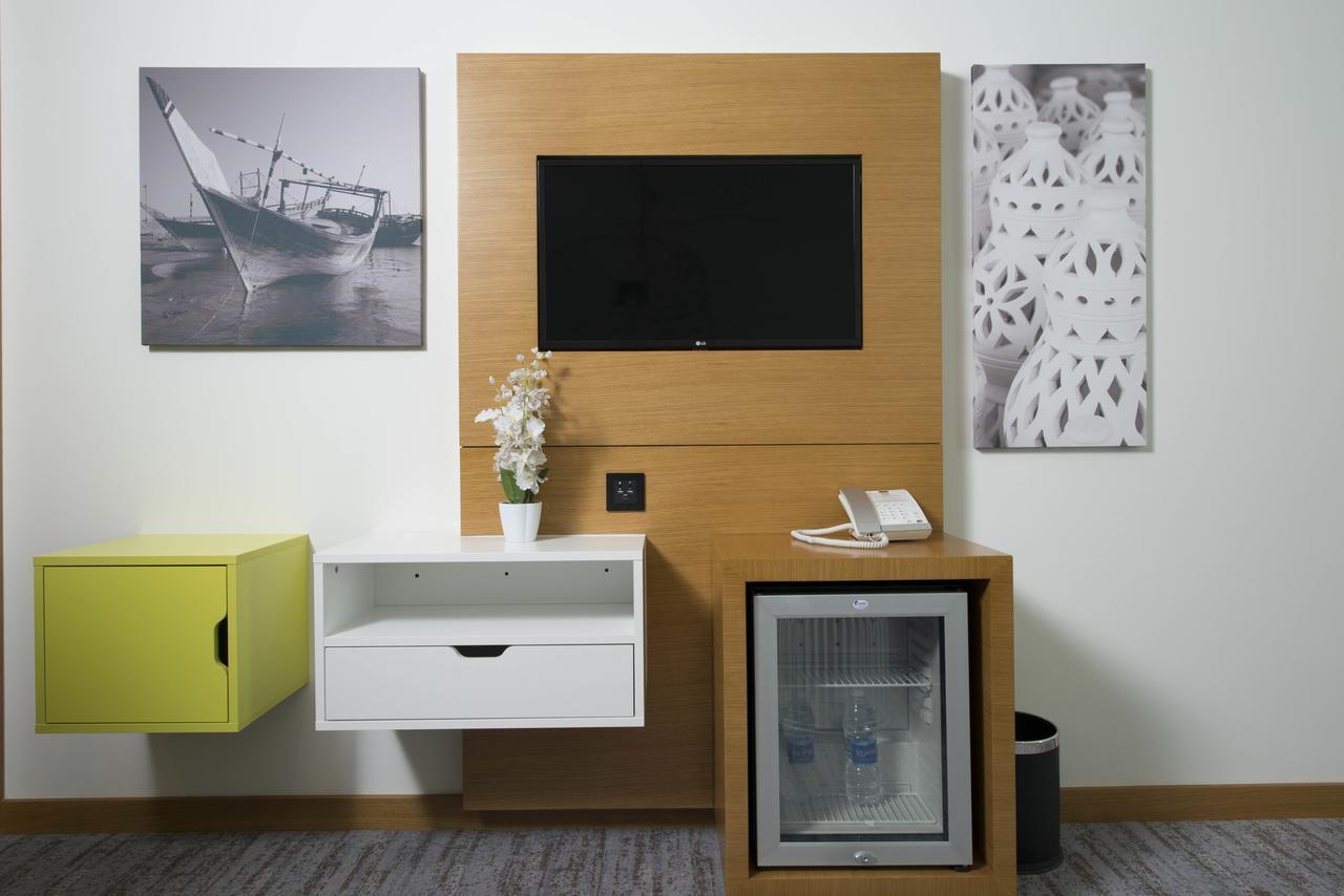 Готель Ibis Styles Manama Diplomatic Area Екстер'єр фото