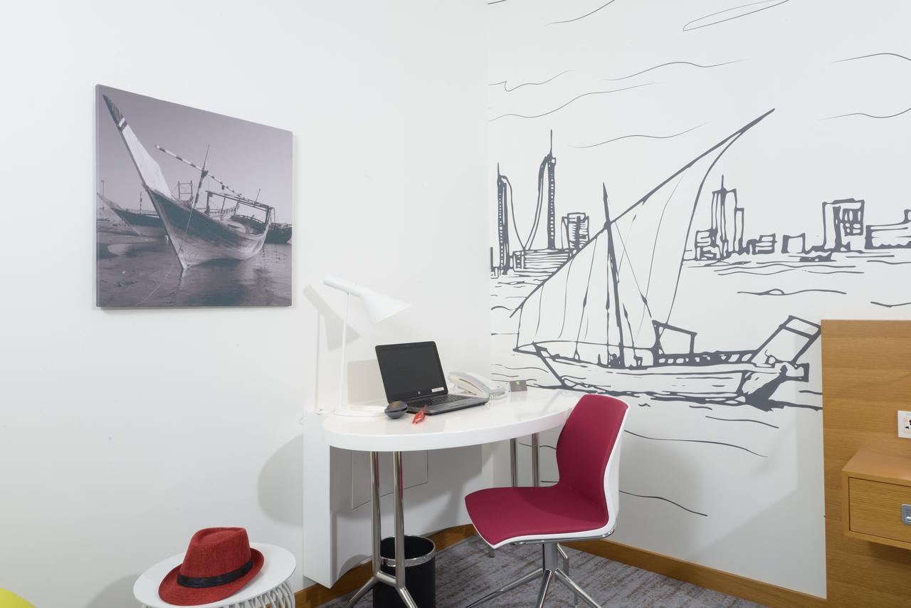 Готель Ibis Styles Manama Diplomatic Area Екстер'єр фото