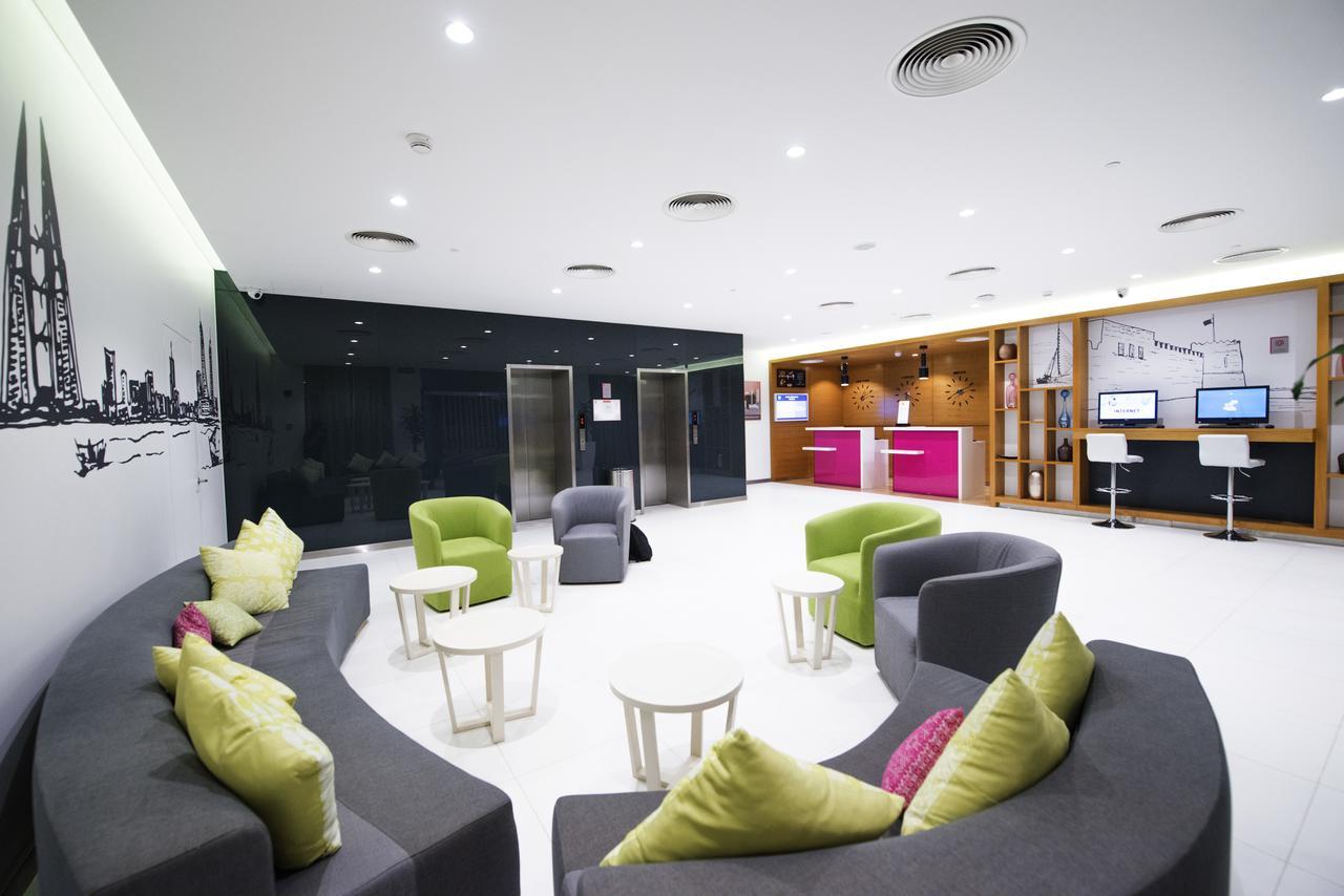 Готель Ibis Styles Manama Diplomatic Area Екстер'єр фото